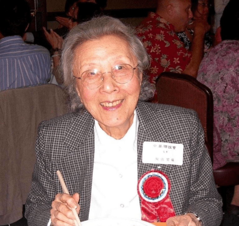 最终,张闾瑛遇到了,而且时间还很早,那个人就是陶鹏飞.