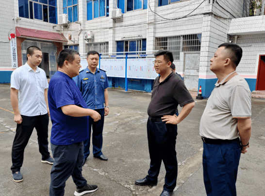 7月6日,株洲市交通运输局党组书记,局长付访华前往位于茶陵县的高速