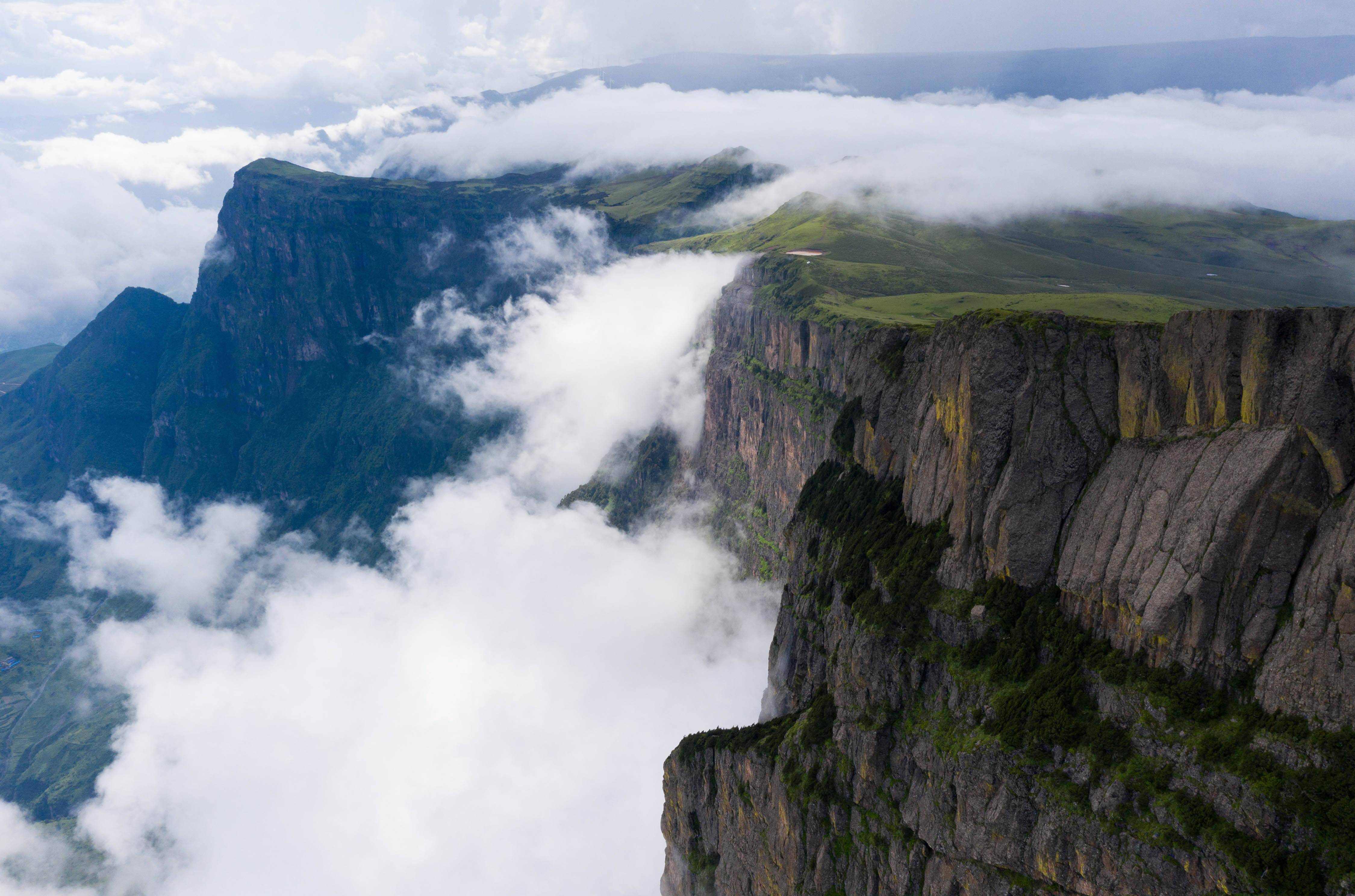 云蒸霞蔚龙头山