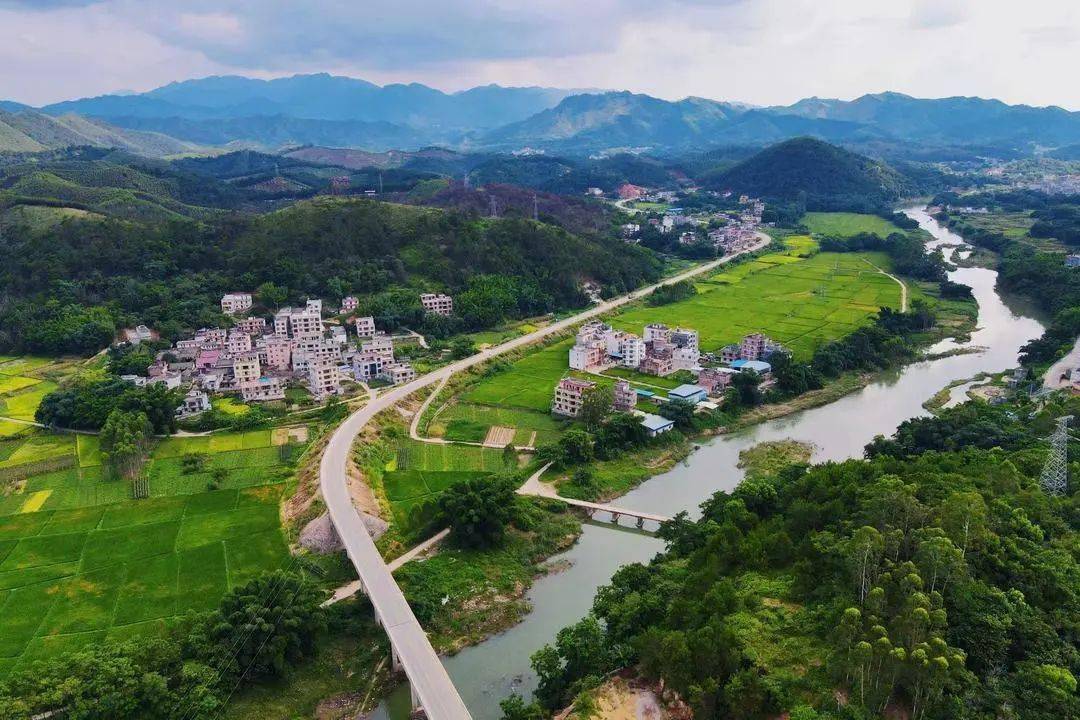 省道508线k34 500～k36 000(容县杨梅镇绿荫村)路段(图/李燕琼)玉林市