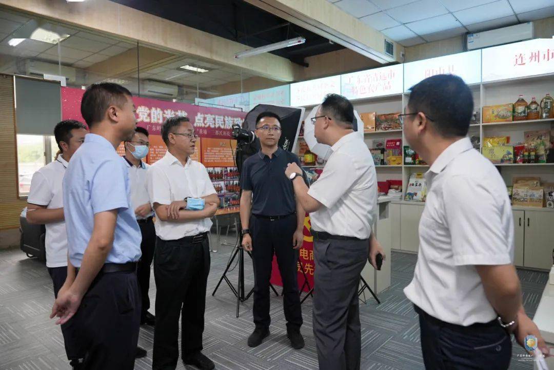 黄埔区何宇鸿副区长陪同贵州省长顺县党政领导一行莅临我校考察