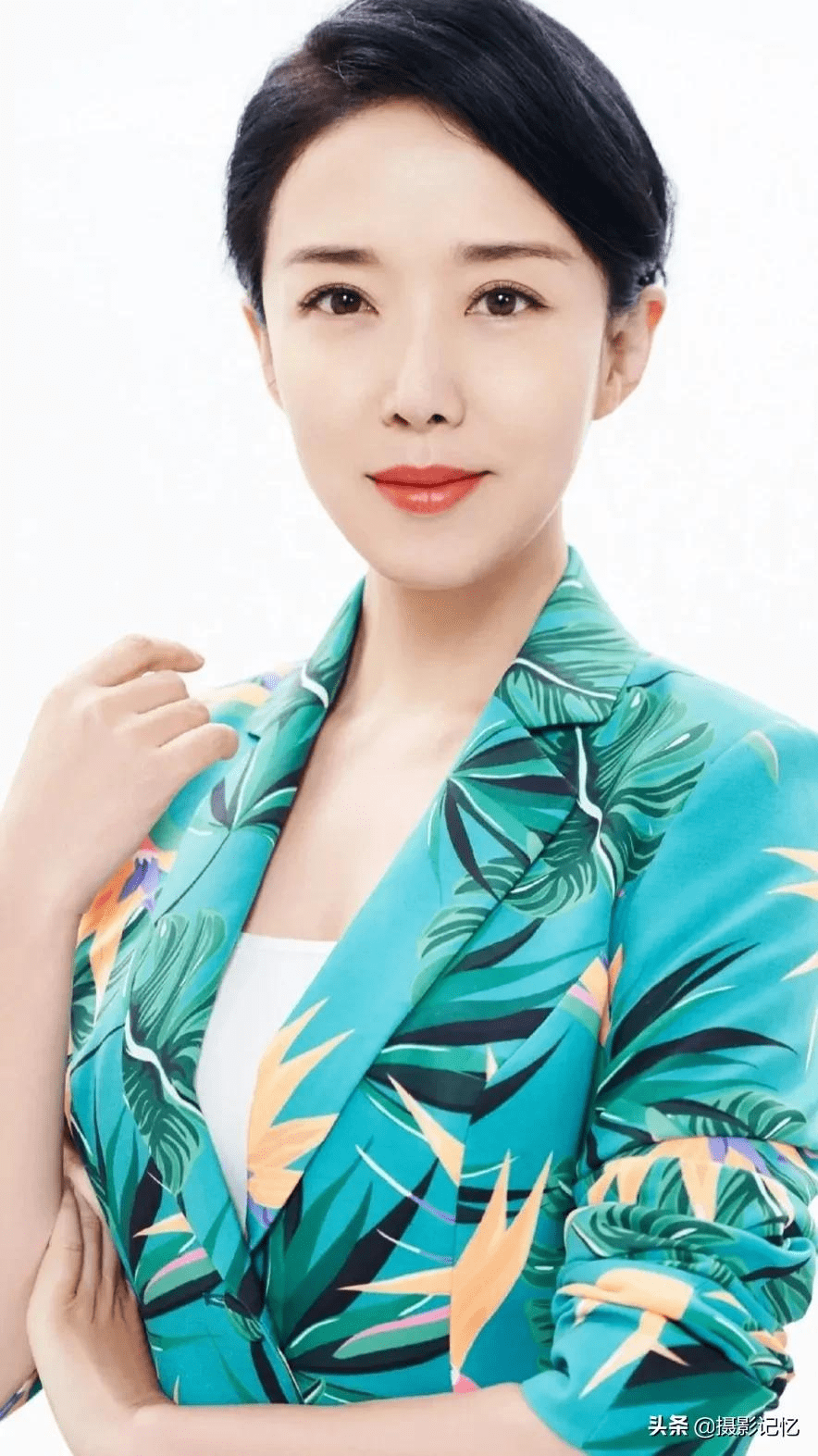 颜丹晨燕燕轻盈莺莺娇软