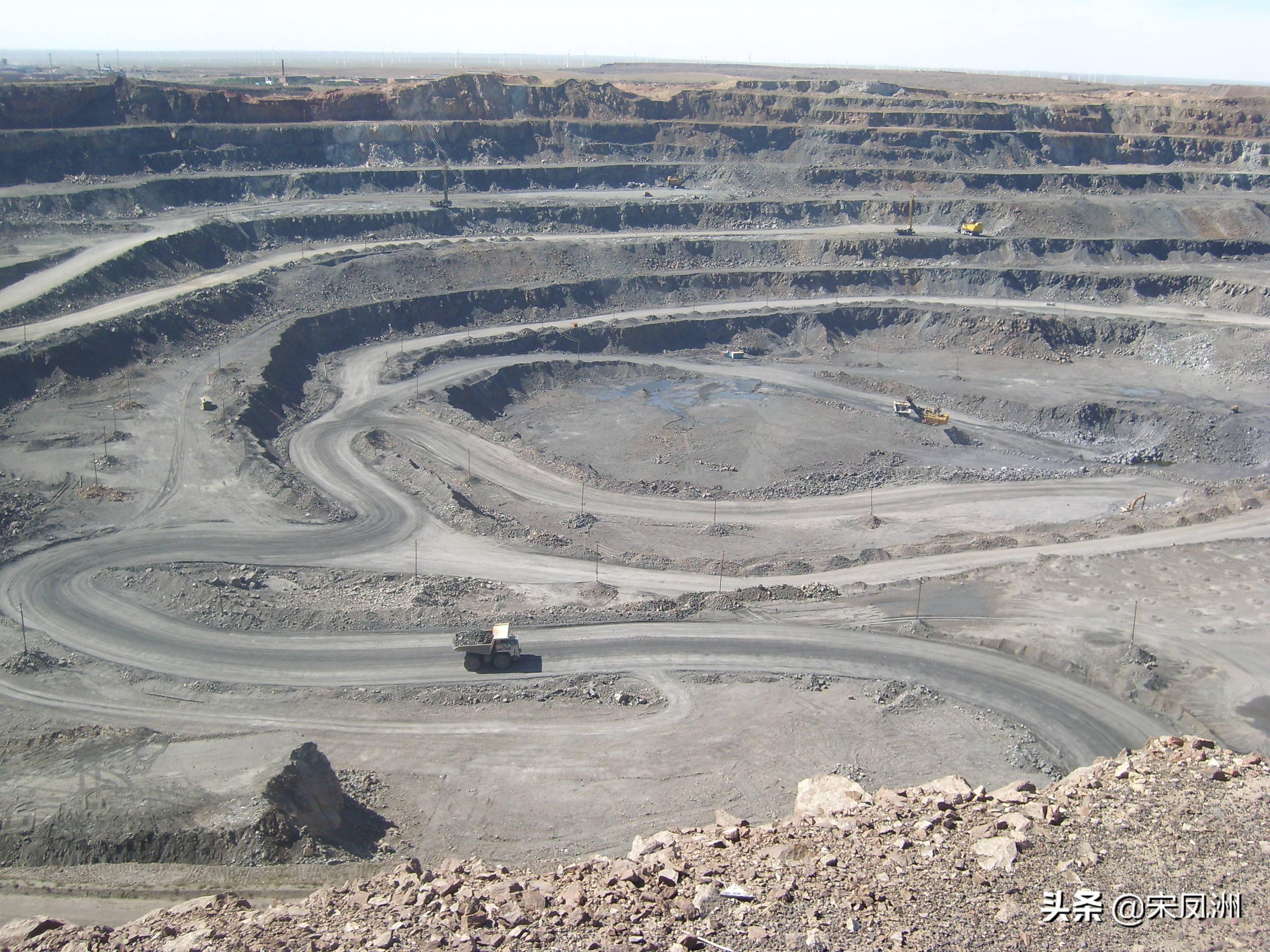 献给白云鄂博的歌_工业大_矿坑_稀土