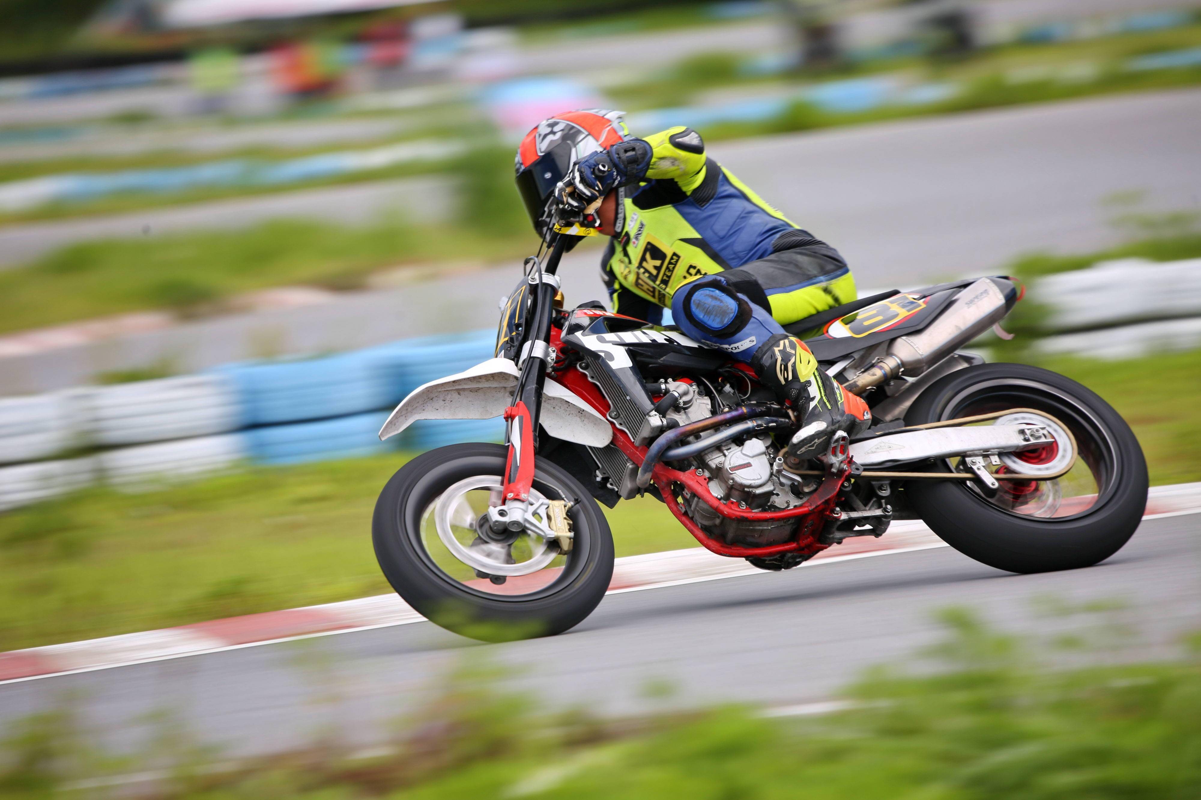 以量产车 sm500 挑战竞技专用车的 swm_搜狐汽车_搜狐网