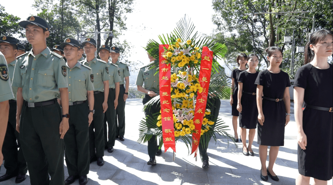 宜賓市趙一曼紀念館羅瑞卿紀念館組織全體工作人員舉行升旗典禮,並在