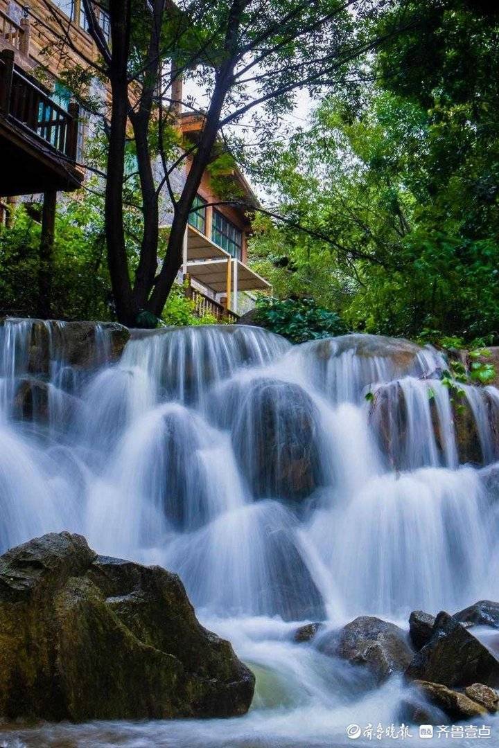 暴雨后的济南九如山群瀑欢腾，云雾缭绕似仙境_潭九_山峰_毛笑潘