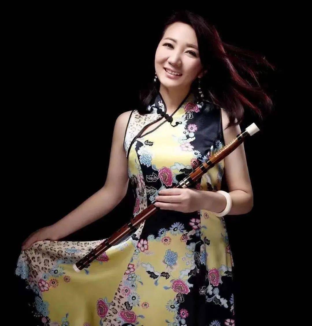 今天下午1530直播听著名笛箫演奏家张维良教授讲传统与现代的契合主持