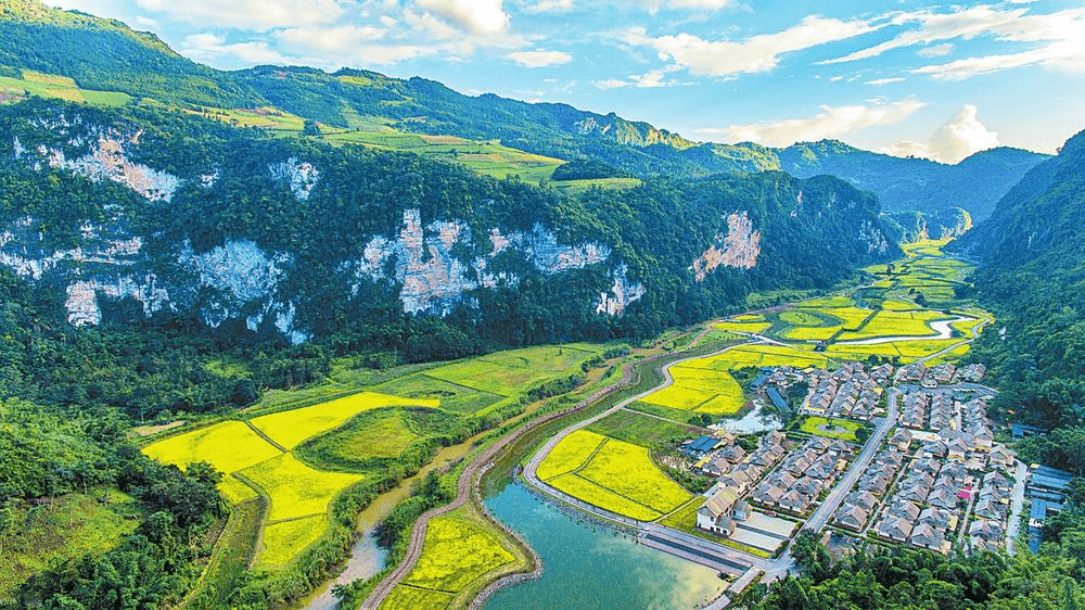 奋进新征程建功新时代大美边疆七彩云南大美临沧书写兴边富民新答卷