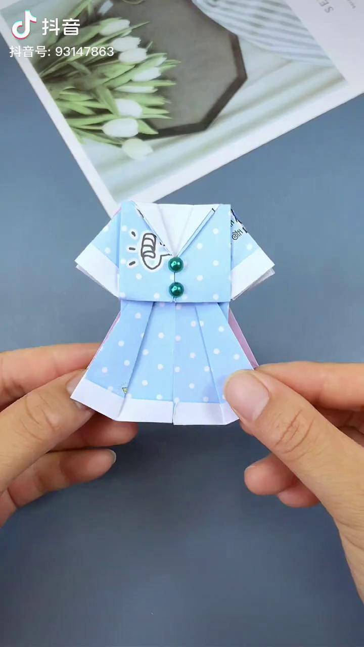 一张纸折漂亮的小裙子小女孩儿们都喜欢折纸简单的手工折纸抖音折纸