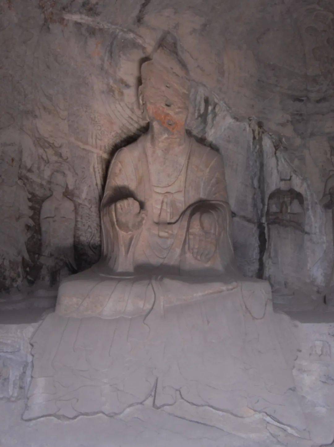 北魏六指佛与宝瓶花:谁是皇甫公?