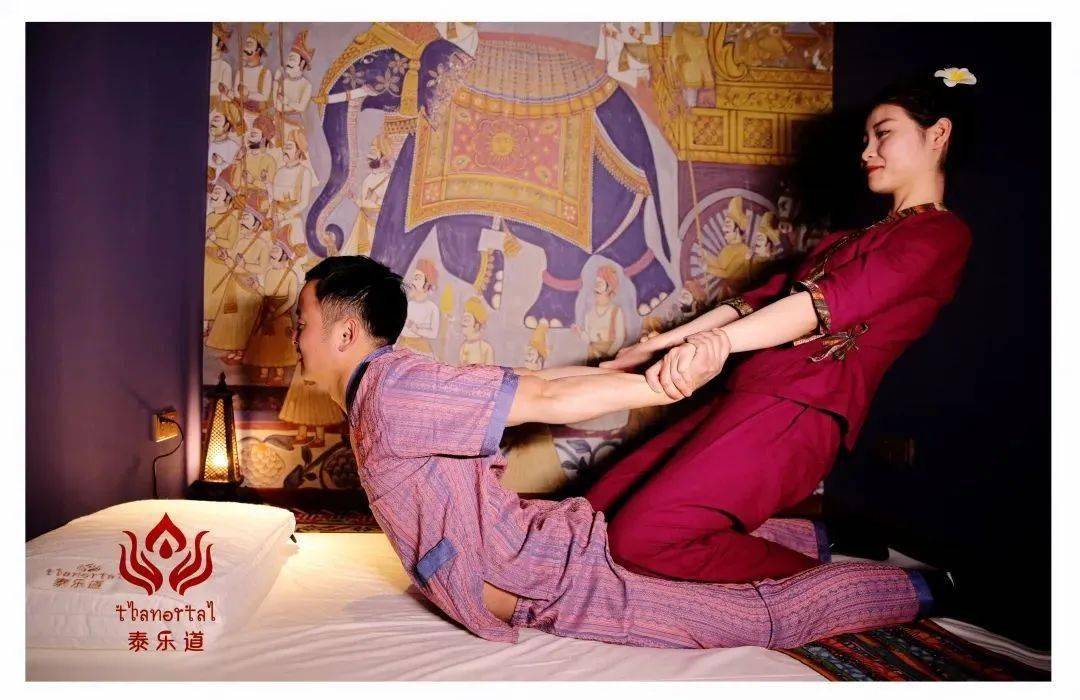 99元起抢【泰乐道·泰式按摩spa】套餐!3店通用!_手法_德思_背部