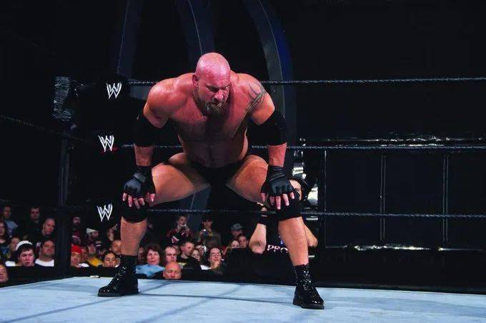 外媒报道说,高柏(bill goldberg)告诉他,虽然今年早些时候他对罗曼