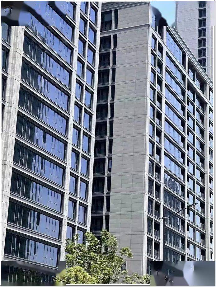 热铝板扛不住杭州多个豪宅幕墙被晒伤