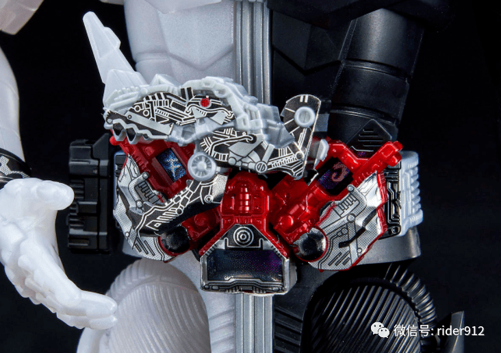 假面骑士w獠牙王牌形态拼装实物当疾风露出獠牙怪人沉默了