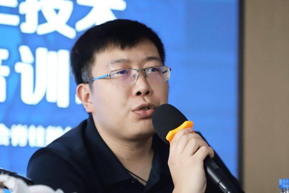 王福科主委,宋恩副主委,李骥征教授等老师对昆明骨科医院的充分信任和