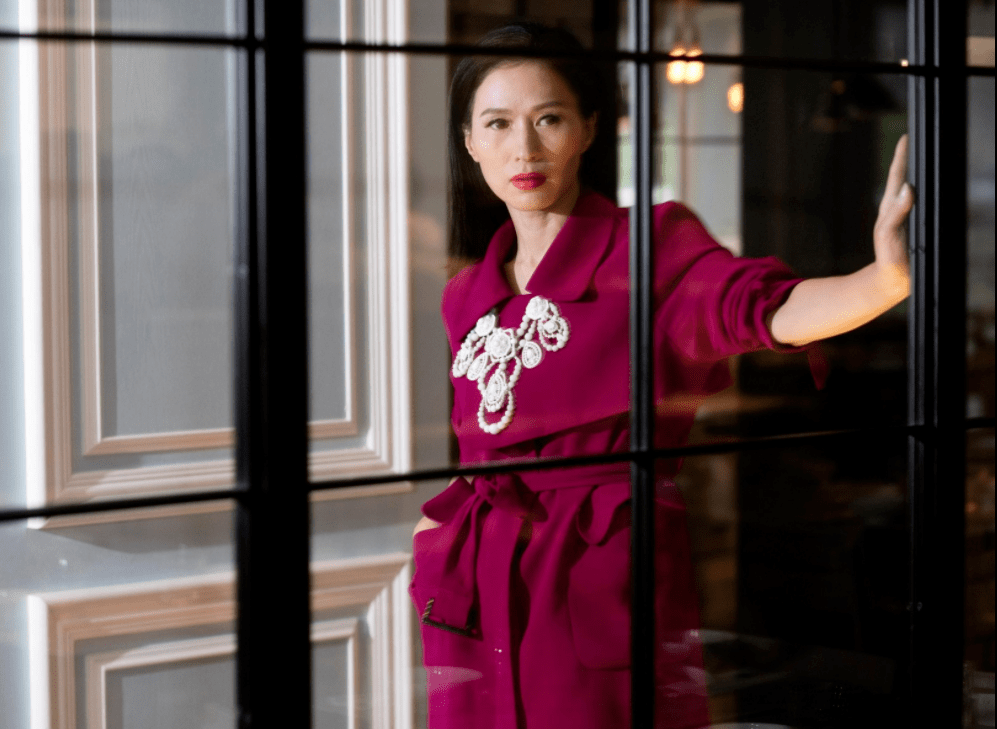 孽贰》,其后她在《巨轮ii》饰演的沈美华(高天鹫的老婆)获得观众赞赏