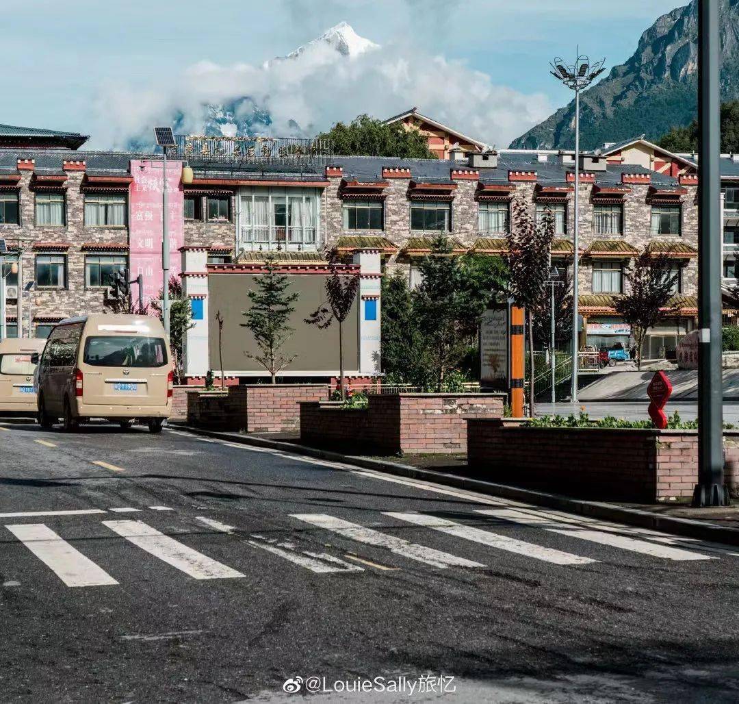 边走边拍 | 西藏吉隆镇——藏在雪山脚下的口岸小镇_生活_发展_青岛
