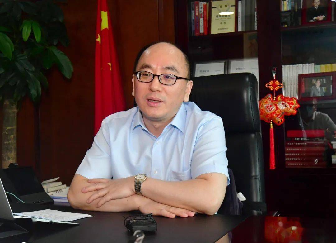 面对钢铁行业严峻形势宝钢股份实现双过半胡宏我们有信心跑赢大盘业绩