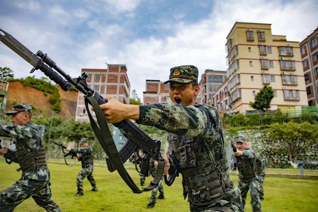 橄榄绿武警梧州支队武警第一机动总队某支队