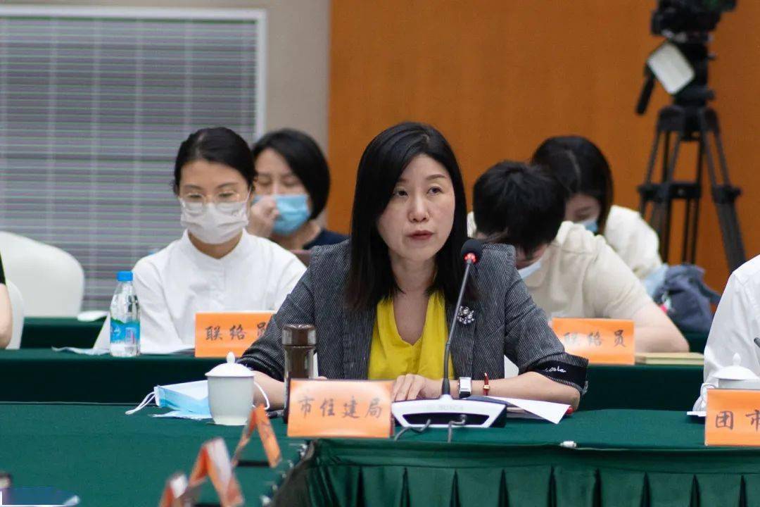 市文广旅局副局长,党组成员花友祥,张家港市政府副市长梁曦进行了交流