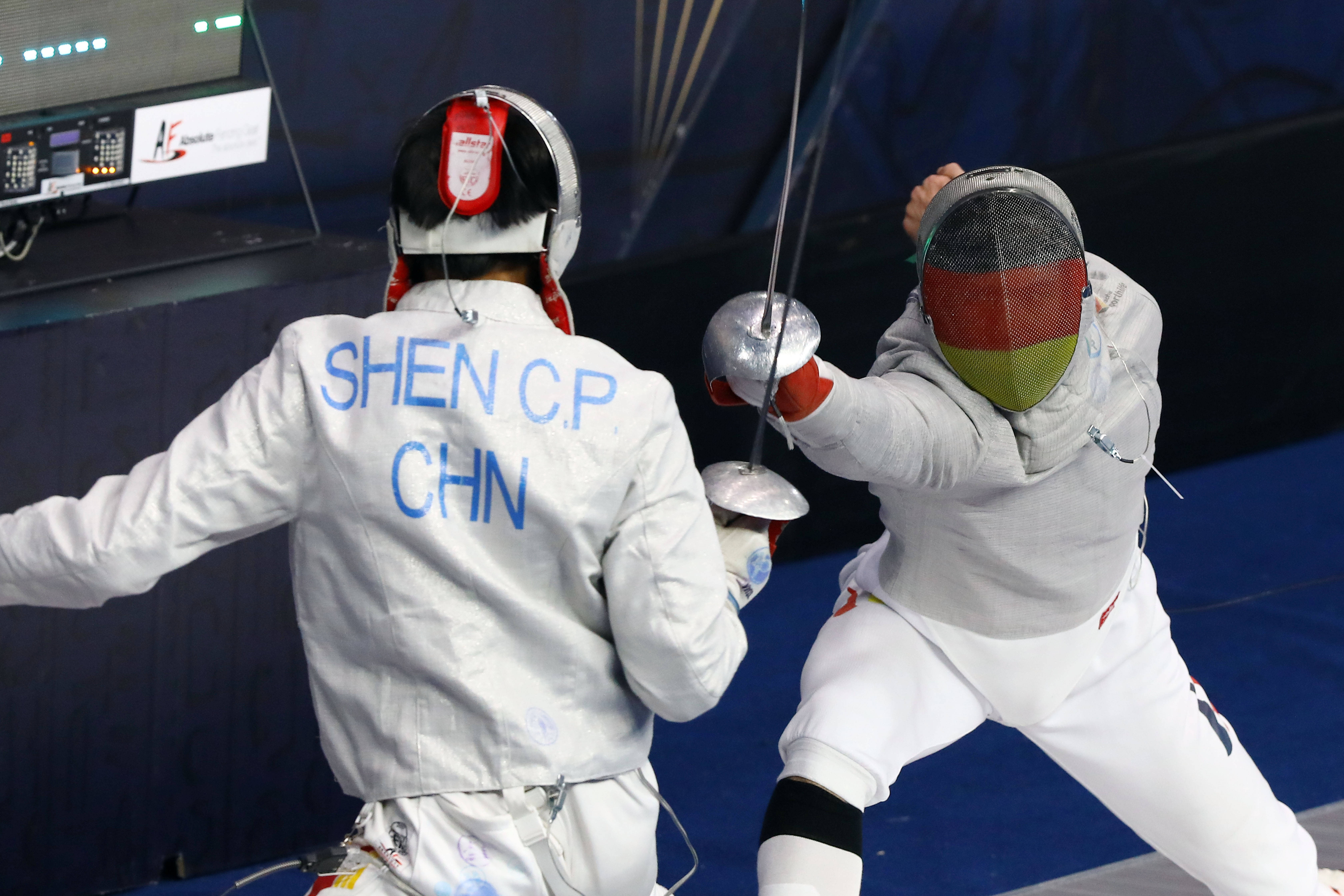 中国队在本届比赛缺少了东京奥运会女子重剑个人赛冠军孙一文,女子