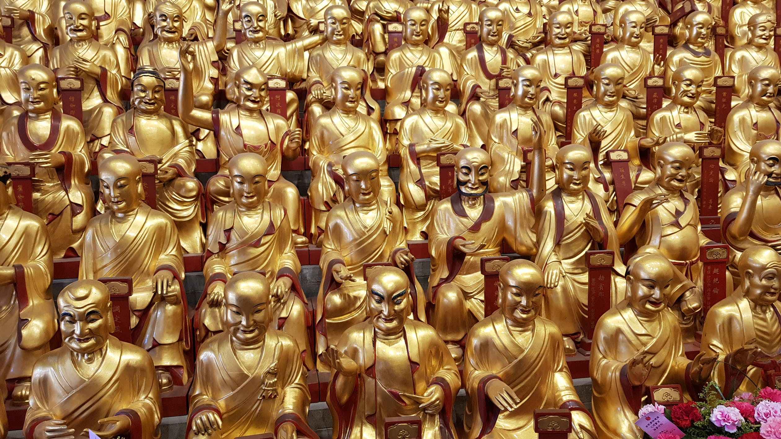 揭秘寺庙生意经:供奉牌位一年最低1000元,交费即可无人审核_商业化_法门寺_少林寺