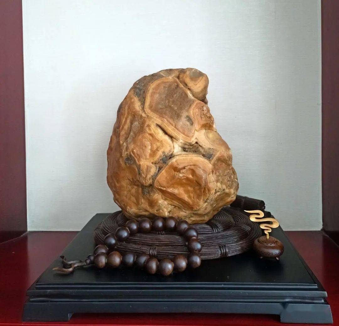 栾川的三玉一石