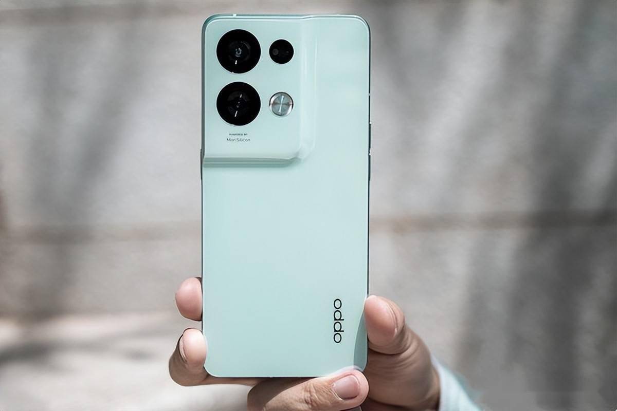 opporeno9揭开面纱首次把12512g放在3699这性价比你支持吗