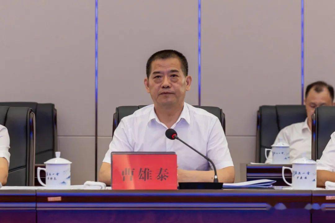 市十六届人大常委会第五次会议召开