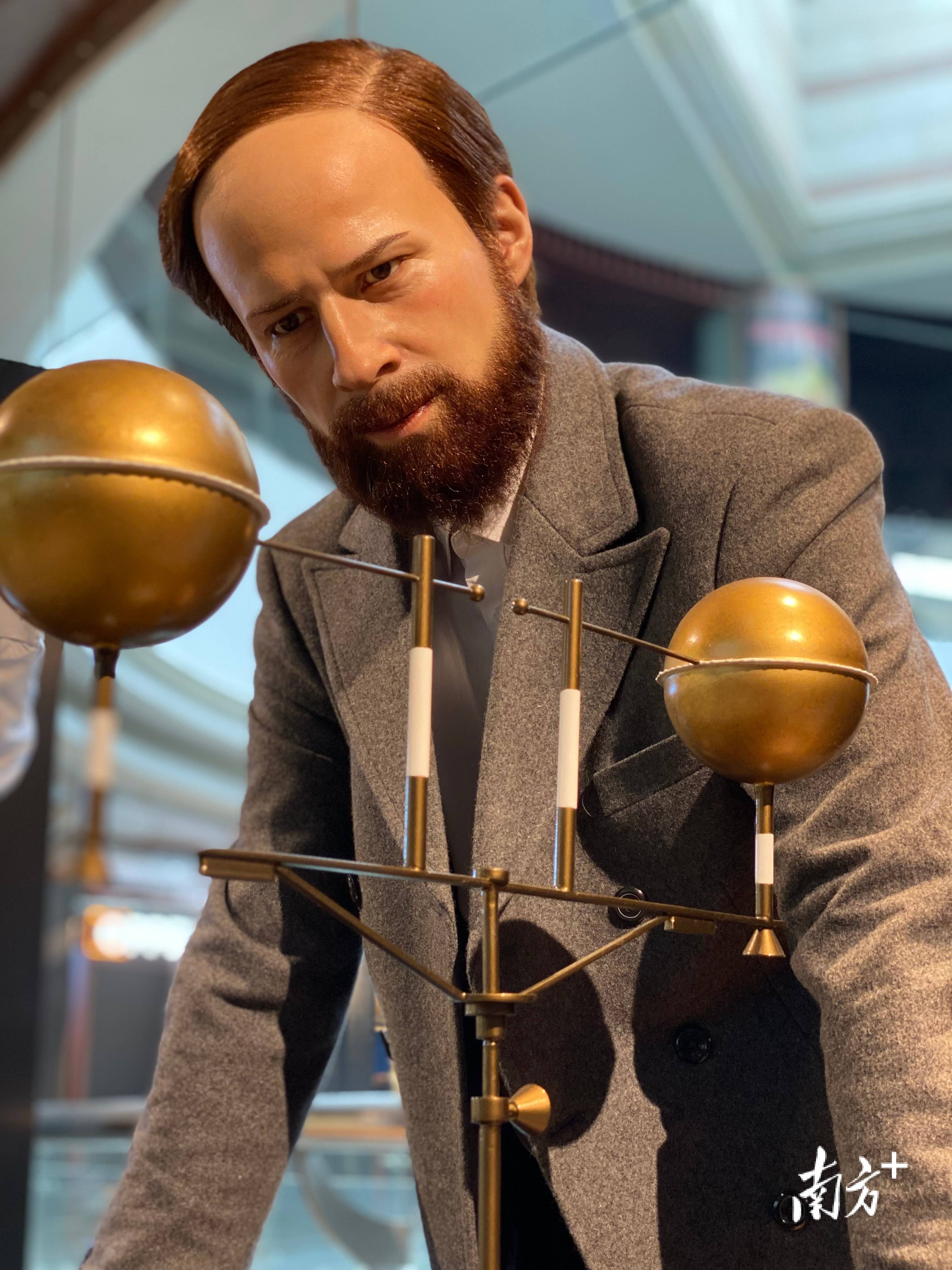 正佳世界科学人物蜡像馆正式开放打造与科学伟人跨时空对话空间