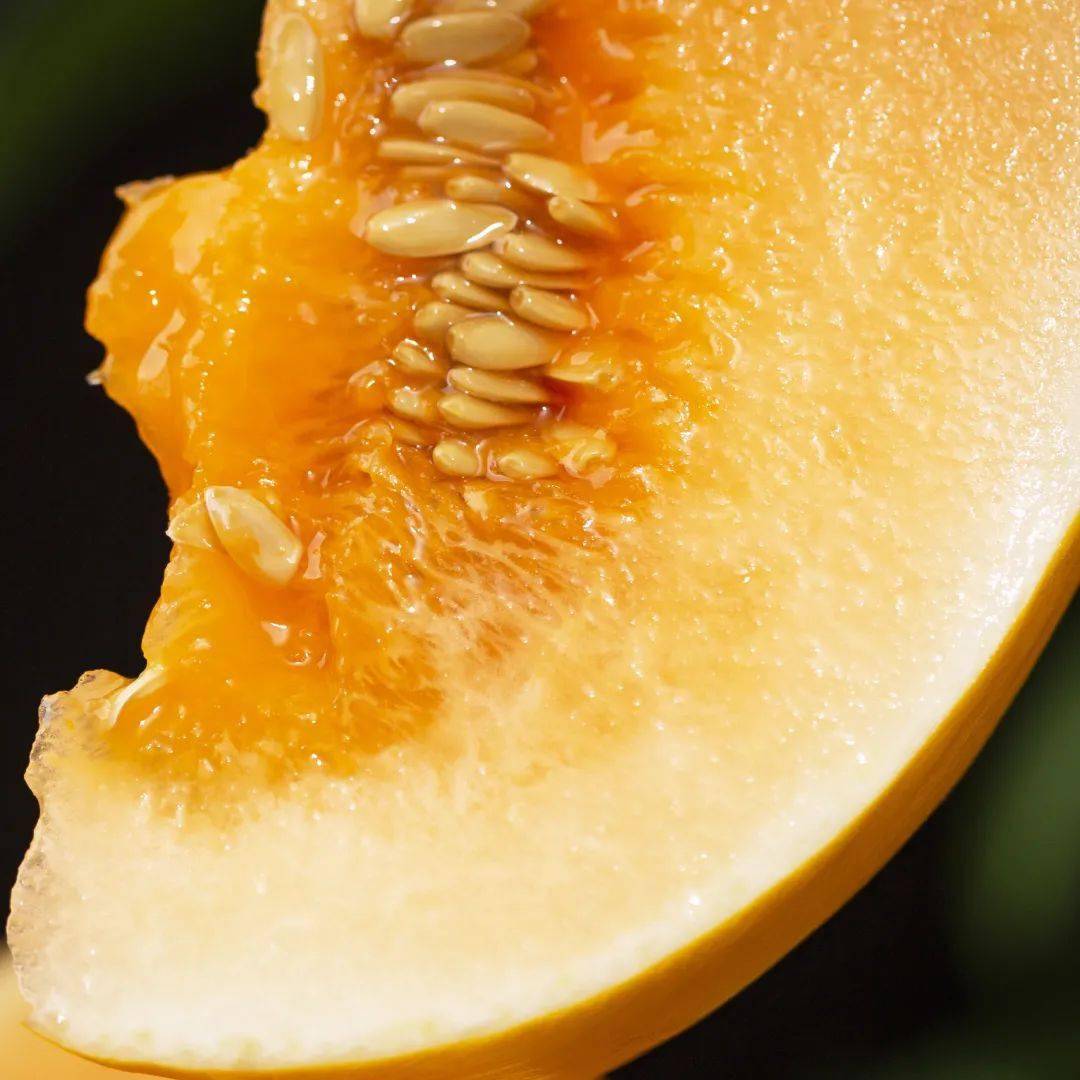 超甜的沙漠蜜瓜新鲜上市啦咬一口甘甜爆汁错过等一年只卖3个月