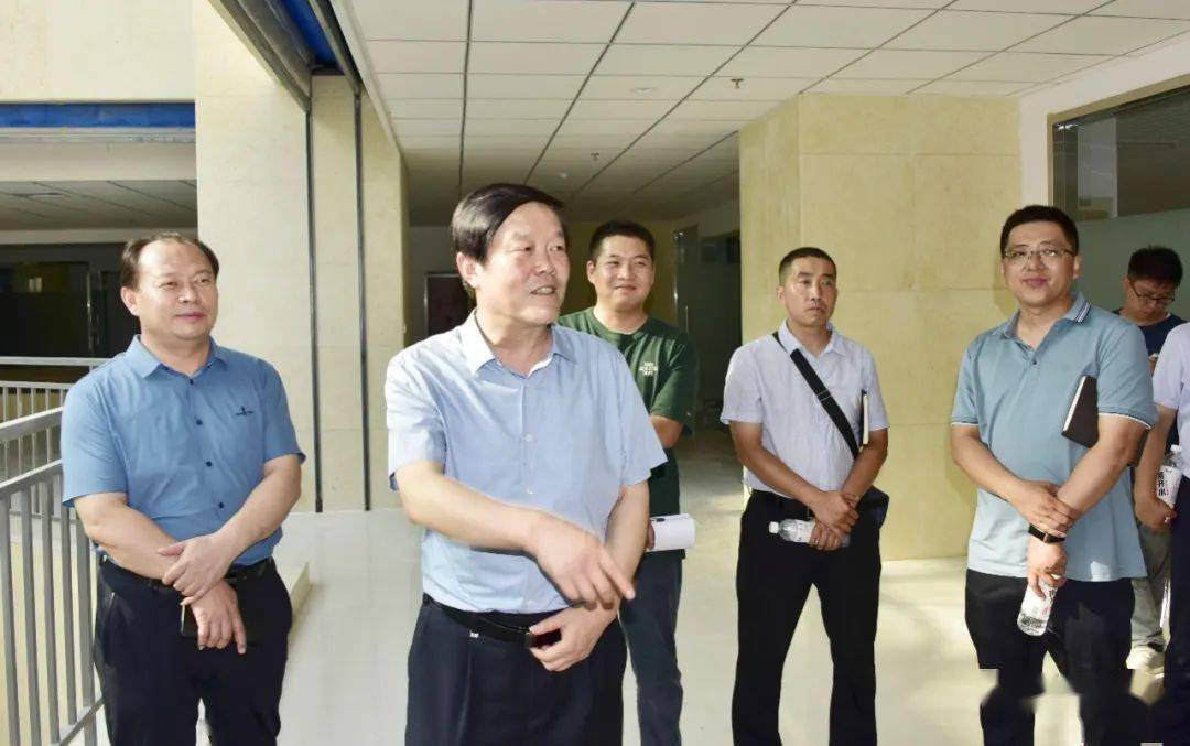 忻州市人社局党组书记局长韩斌调研市人力资源市场建设情况