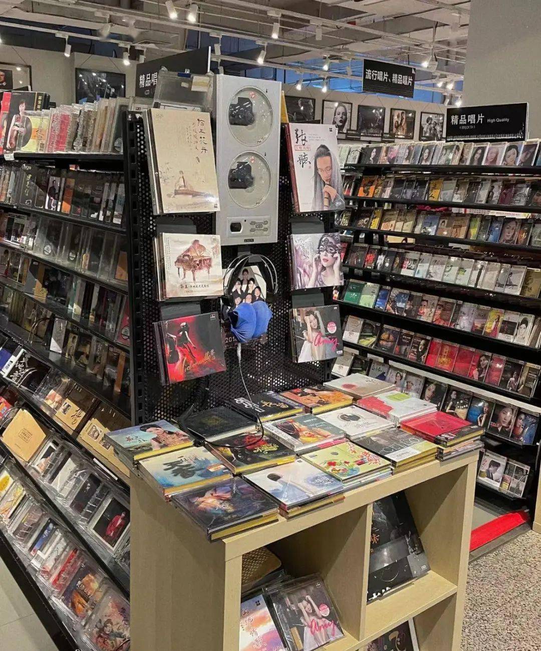 黑胶,磁带,唱片,专辑.追星女孩宝藏地!_by@_音乐_广州