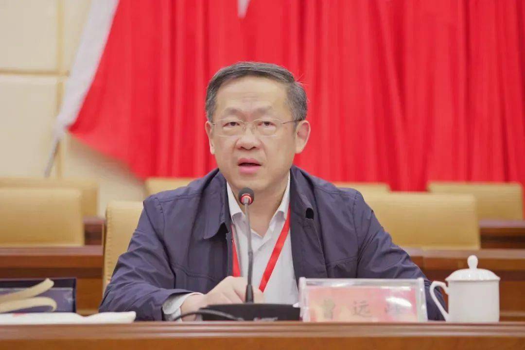 曹远峰指出,在青海省各级党组织和各族干部群众的大力支持下,第四批