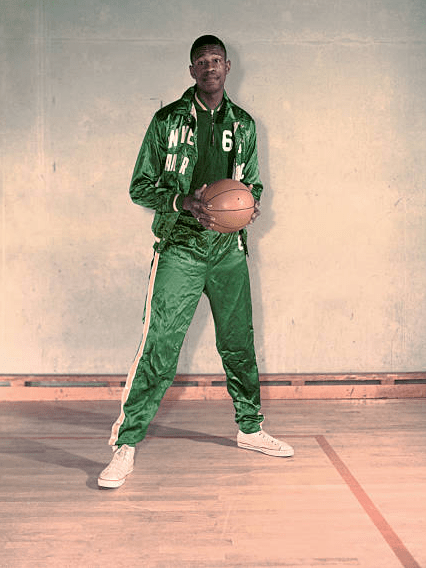 球员效力nba的最后一年,nike还被叫做"蓝带体育",而像alonzo mourning