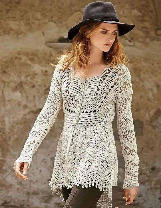 有了这几件百搭的镂空美衣这个初秋再也不怕没有好看的衣服穿了附教程