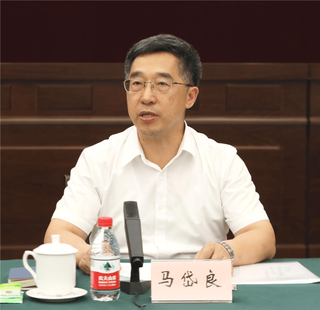 会上,马岱良充分肯定了巴南创文工作取得的成绩,并结合实际问题对下一