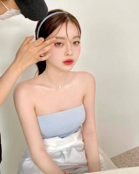 今天和大家分享的也是一位老朋友,来自韩国的网红模特——姜泰莉taeri