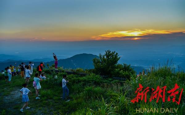 盛夏，不能错过的南岳晚霞、繁星和日出