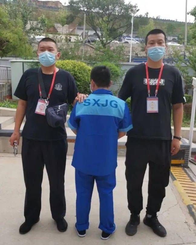 太原打掉一吸贩毒团伙 缴获毒品243克_郝某_侦查_代县