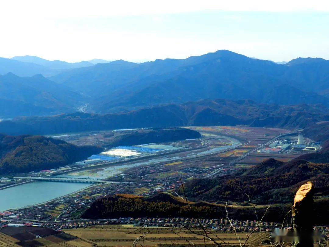 太子河小市至三家子一段连续几个大s弯,犹如巨龙盘卧!