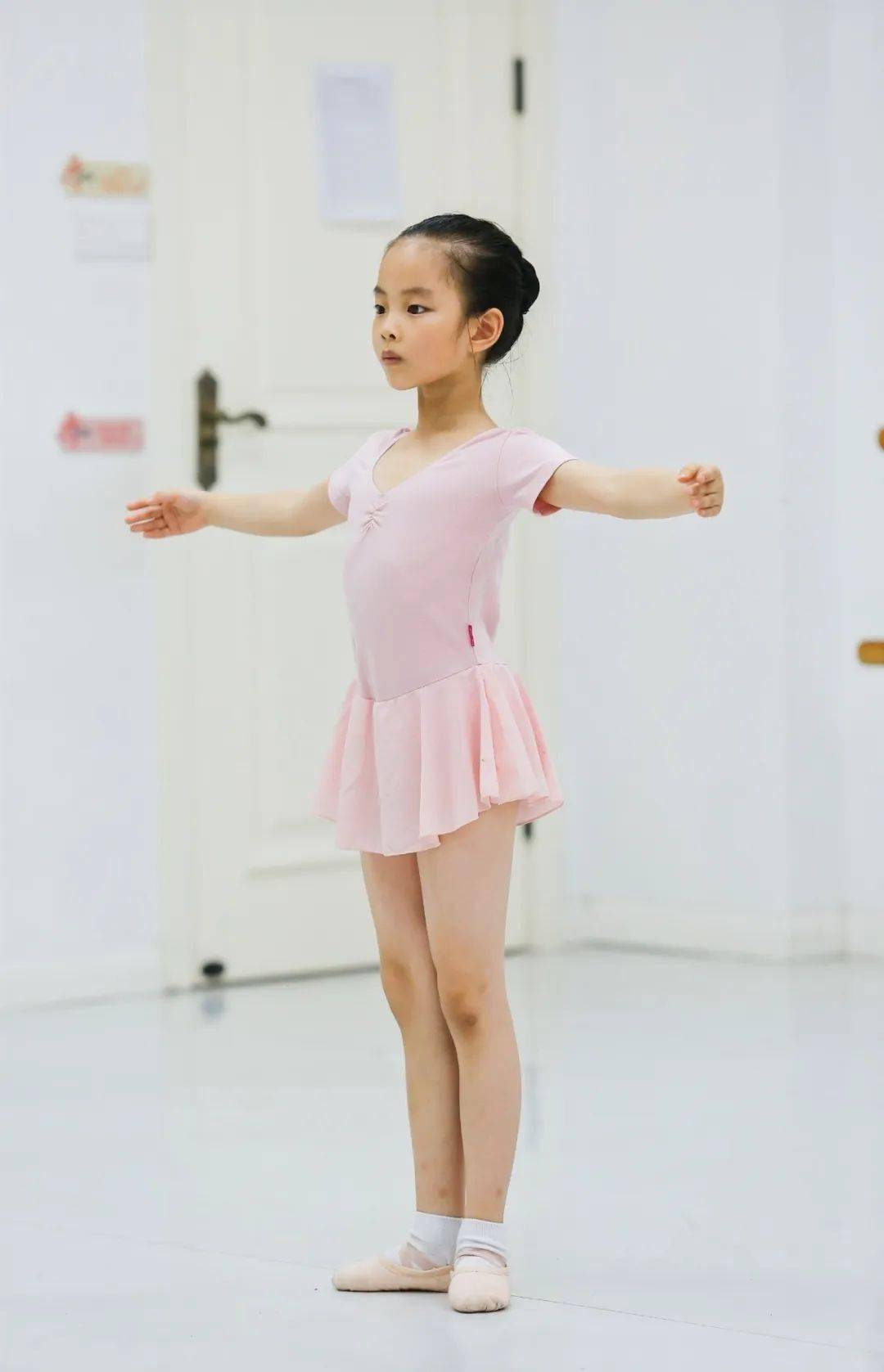 芭蕾班学员参加"北京舞蹈学院芭蕾舞分级考试"圆满结束