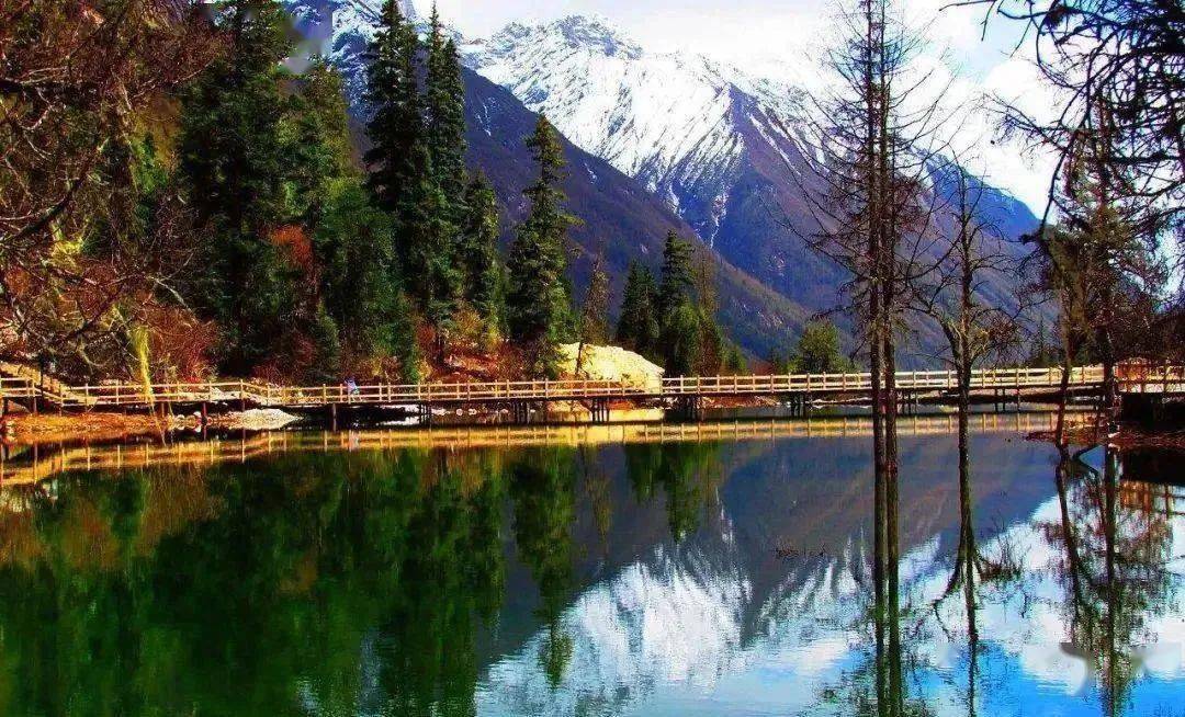 这个川西深处的红色佛国,是时候去一趟了^^_亚丁_稻城_地方