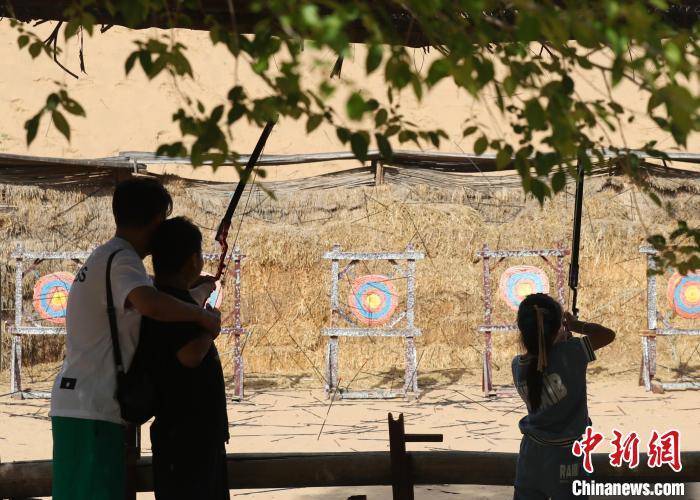 暑期旅游季宁夏黄沙古渡原生态景区受热捧