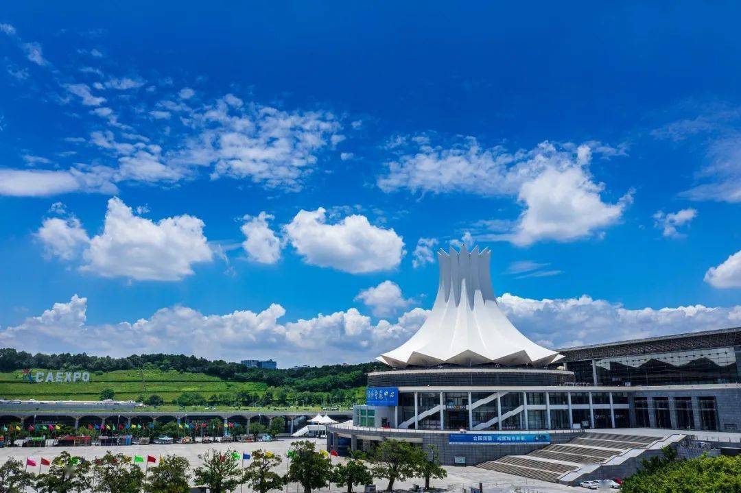 会展行业发展战略,建设南宁会展产业集聚区,以南宁国际会展中心为核心