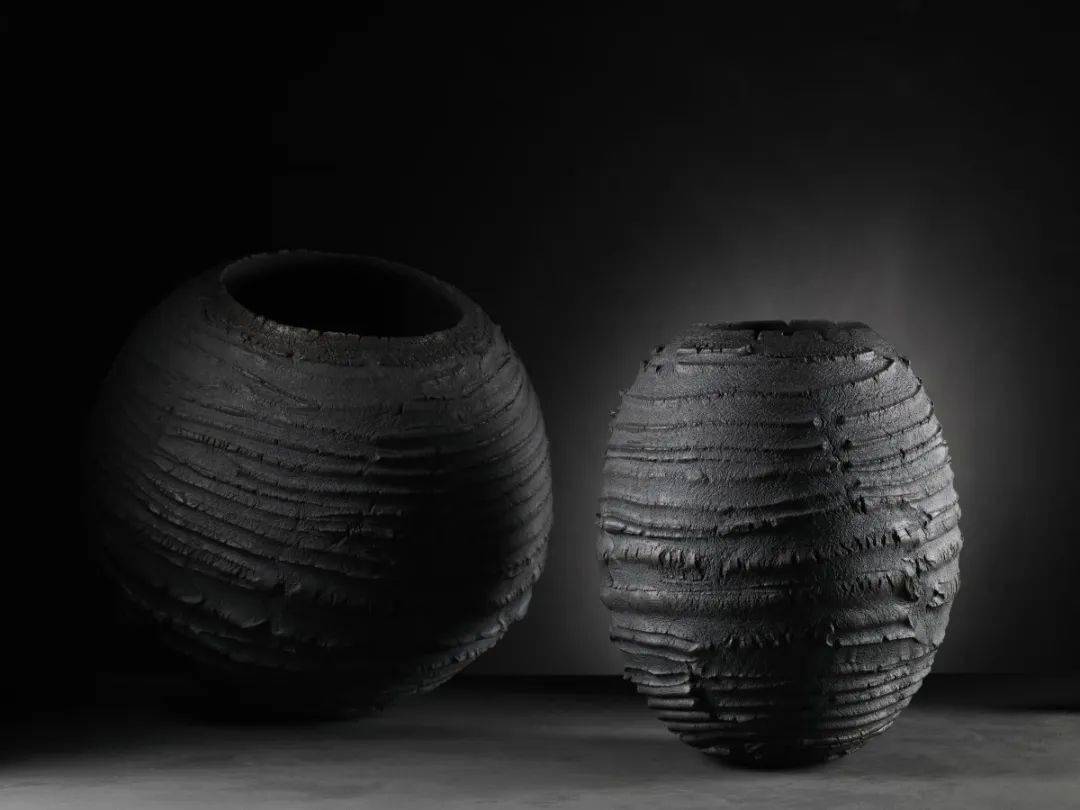 英国陶艺家patriciashone丨充满张力的器物肌理