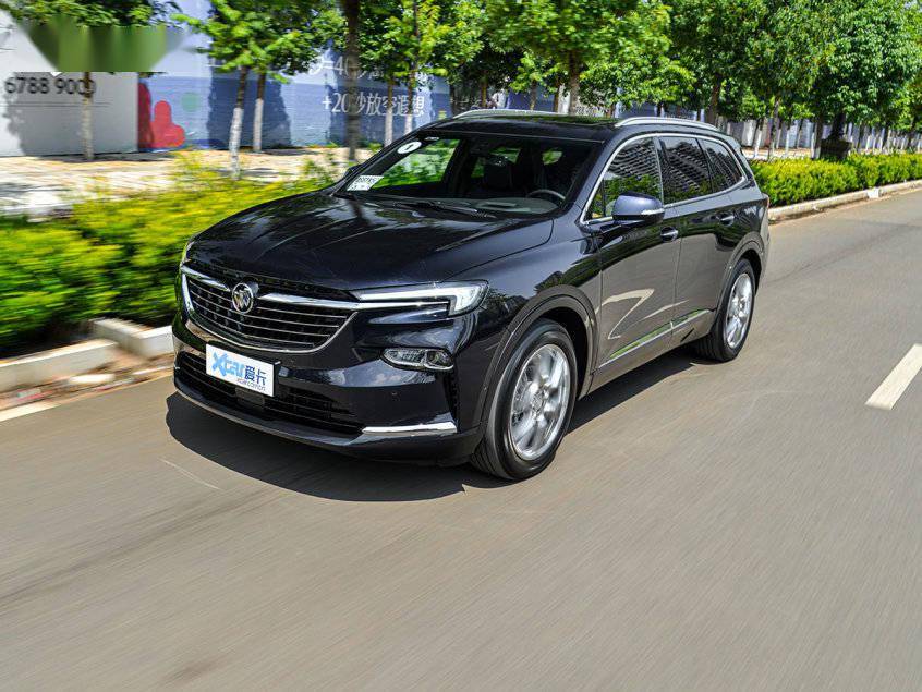 nvh方面昂科旗也是做的相当优异,在闹市区中,当你