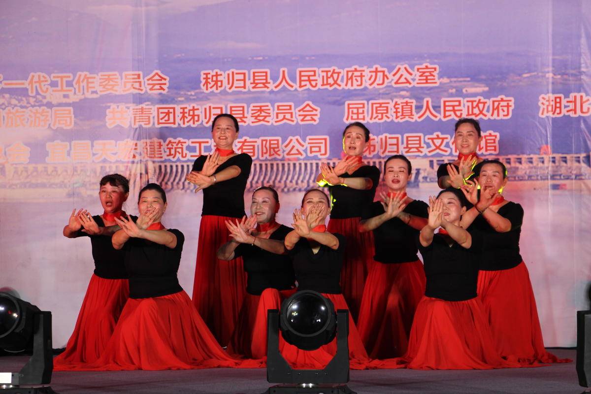 抖音神曲飞鸟_抖音飞鸟是什么歌_抖音上飞动的鸟怎么做