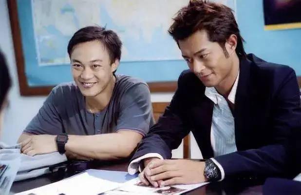 但古天乐和陈奕迅饰演的肥龙和骨精强确实在香港风俗市场上如雷贯耳