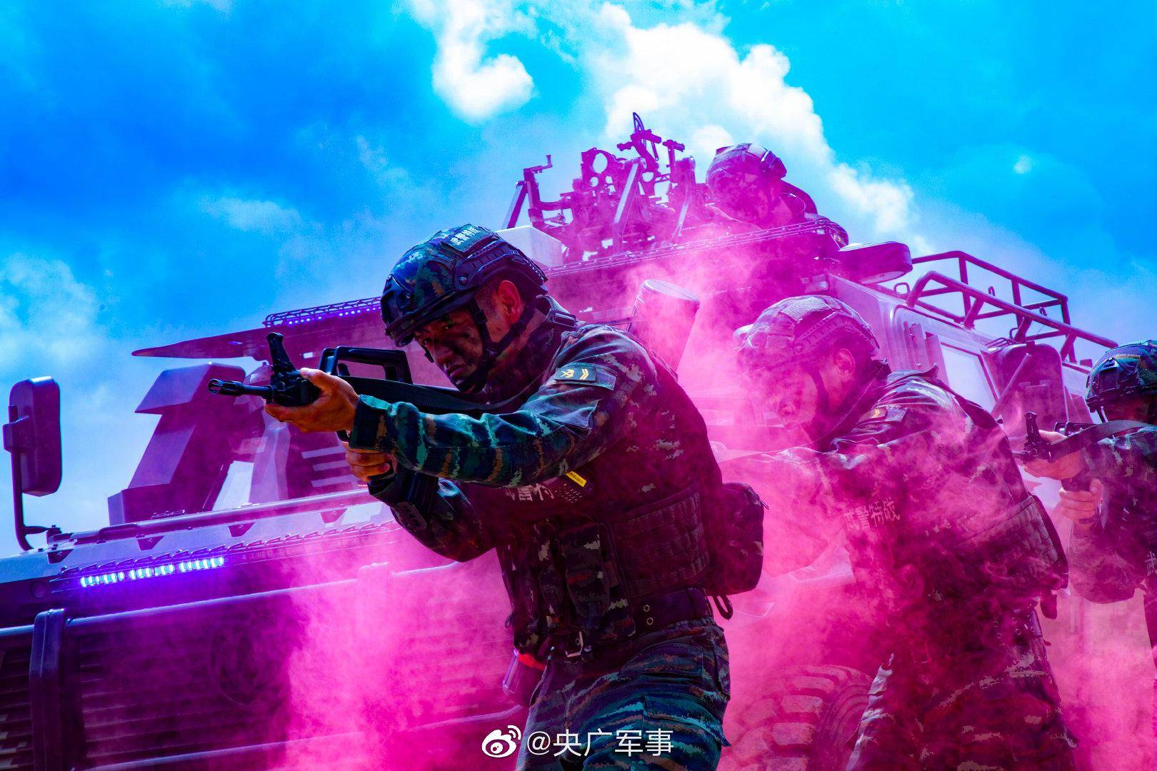 中国人民武装警察壁纸图片